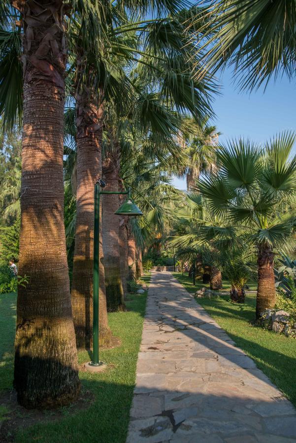 Holiday Calbis Hotel Dalyan Exterior photo